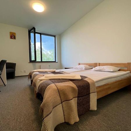 Ucu Inn - Кімнати Для Гостей Leópolis Exterior foto
